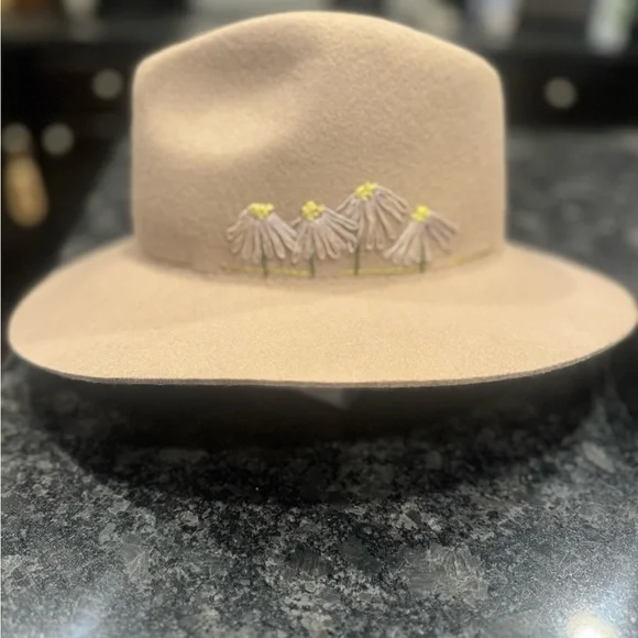Wise Stitches | Accessories | 0 Wool Custom Hand Embroidered  display picture 1